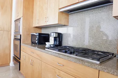 2402 E Esplanade Lane #901, Phoenix, AZ 85016 - Photo 6