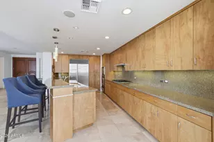 2402 E Esplanade Ln, Phoenix, AZ 85016 - Photo 14