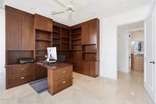2402 E Esplanade Ln, Phoenix, AZ 85016 - Photo 22