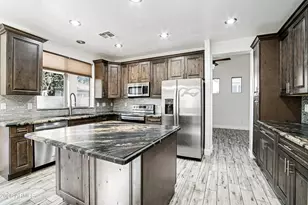 563 E Krista Way, Tempe, AZ 85284 - Photo 10