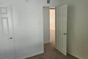 1510 E Highland Ave, Phoenix, AZ 85014 - Photo 14