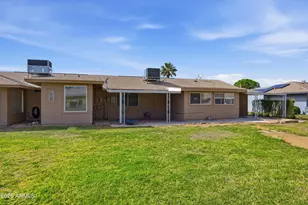 10528 W Saratoga Cir, Sun City, AZ 85351 - Photo 20