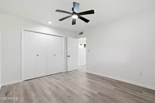 10528 W Saratoga Cir, Sun City, AZ 85351 - Photo 18