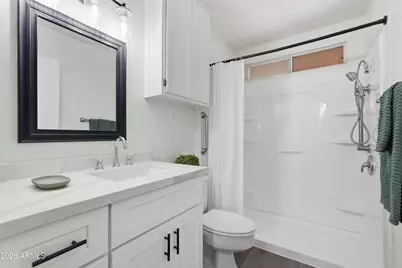 10528 W Saratoga Circle, Sun City, AZ 85351 - Photo 16