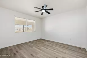 10528 W Saratoga Cir, Sun City, AZ 85351 - Photo 14