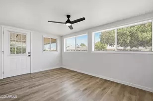 10528 W Saratoga Cir, Sun City, AZ 85351 - Photo 14