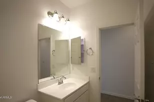 5722 W Getty Dr, Phoenix, AZ 85043 - Photo 8