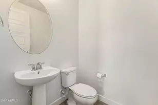 2042 W Lariat Ln, Phoenix, AZ 85085 - Photo 10