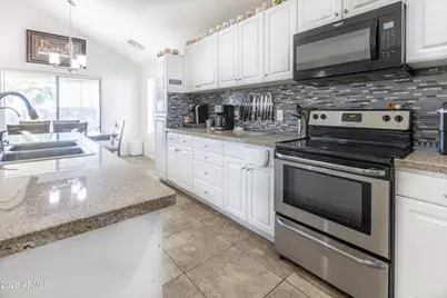 19894 N Toledo Avenue, Maricopa, AZ 85138 - Photo 10