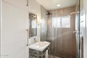 3328 E Turney Ave, Phoenix, AZ 85018 - Photo 14