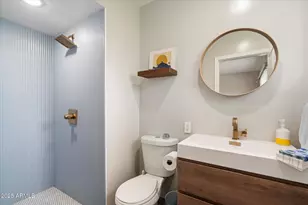 3328 E Turney Ave, Phoenix, AZ 85018 - Photo 20