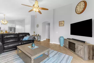 13438 W Redfield Road, Surprise, AZ 85379 - Photo 34