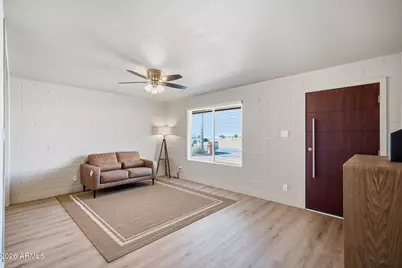 123 W South Mountain Avenue, Phoenix, AZ 85041 - Photo 6