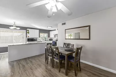 7953 W Sahuaro Drive, Peoria, AZ 85345 - Photo 10