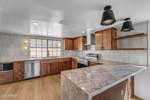 6332 W Shangri La Rd, Glendale, AZ 85304 - Photo 8