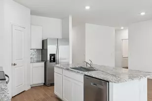 16180 N Catanzaro Dr, Maricopa, AZ 85138 - Photo 4