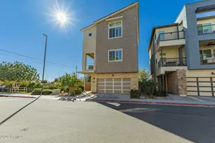 7045 W Carter Dr, Chandler, AZ 85226 - Photo 2