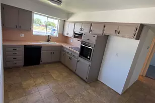10511 W Clair Dr, Sun City, AZ 85351 - Photo 4