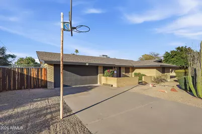 3830 E Shangri La Road, Phoenix, AZ 85028 - Photo 2