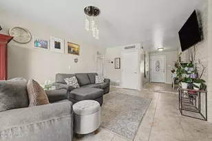 3201 W Acoma Dr, Phoenix, AZ 85053 - Photo 14