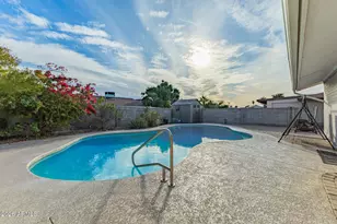 3201 W Acoma Dr, Phoenix, AZ 85053 - Photo 36