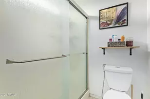 3201 W Acoma Dr, Phoenix, AZ 85053 - Photo 16