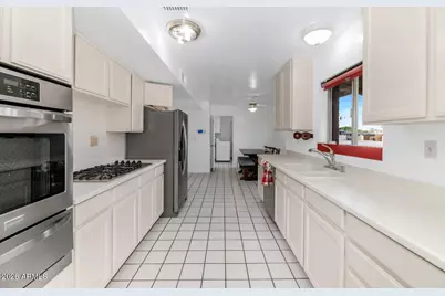 2039 W Windsor Avenue, Phoenix, AZ 85009 - Photo 8