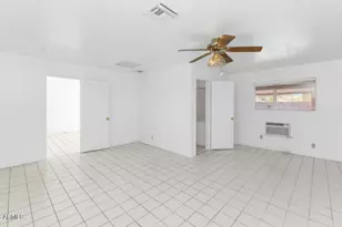 2039 W Windsor Ave, Phoenix, AZ 85009 - Photo 16