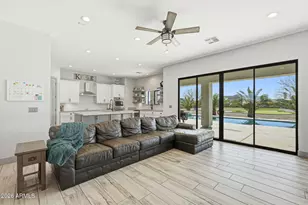 11 E Cavalry Dr, Phoenix, AZ 85086 - Photo 16