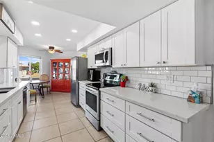 10457 W Campana Dr, Sun City, AZ 85351 - Photo 4