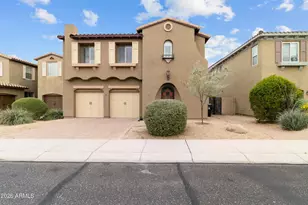 3724 E Robin Ln, Phoenix, AZ 85050 - Photo 1