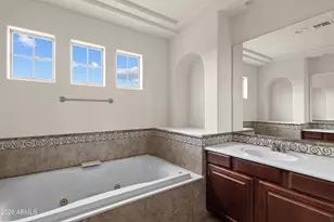 3724 E Robin Ln, Phoenix, AZ 85050 - Photo 18