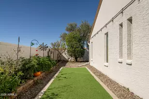 902 E Wagoner Rd, Phoenix, AZ 85022 - Photo 16