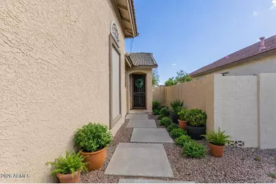 6637 S Cartier Drive, Gilbert, AZ 85298 - Photo 2