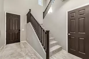 10172 W Carlota Ln, Peoria, AZ 85383 - Photo 4