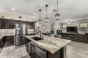 10172 W Carlota Ln, Peoria, AZ 85383 - Photo 2