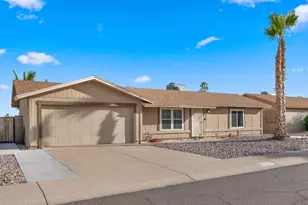 11211 S Bannock St, Phoenix, AZ 85044 - Photo 2