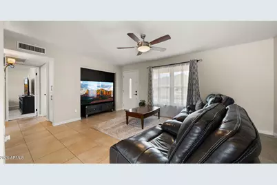 11211 S Bannock Street, Phoenix, AZ 85044 - Photo 6