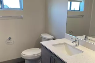 425 W Osborn Rd, Phoenix, AZ 85013 - Photo 8