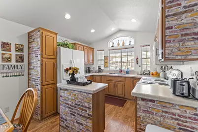 17200 W Bell Road #548, Surprise, AZ 85374 - Photo 6