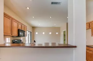 13741 W Port Royale Ln, Surprise, AZ 85379 - Photo 8