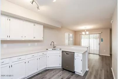 425 S Sunrise Drive, Gilbert, AZ 85233 - Photo 8