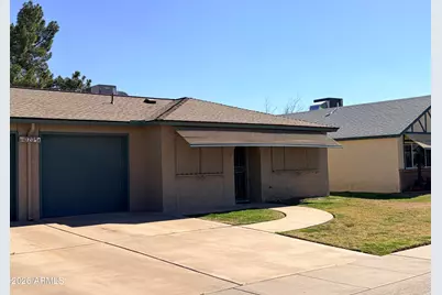 10209 N 97th Avenue #A, Peoria, AZ 85345 - Photo 2