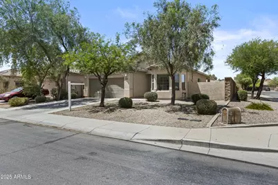 36872 W Mondragone Lane, Maricopa, AZ 85138 - Photo 4
