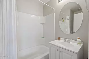 7776 W Bonitos Dr, Phoenix, AZ 85035 - Photo 18