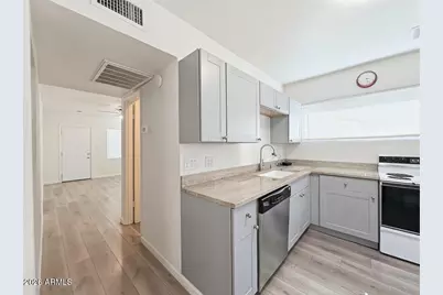 4620 N 10th Place #1, Phoenix, AZ 85014 - Photo 10