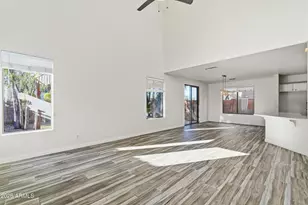 891 E Sherri Dr, Gilbert, AZ 85296 - Photo 2