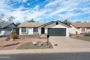 11016 N 15th St, Phoenix, AZ 85020 - Photo 1