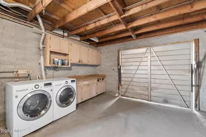 8050 W Weldon Avenue, Phoenix, AZ 85033 - Photo 16