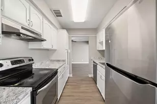 8050 W Weldon Ave, Phoenix, AZ 85033 - Photo 6